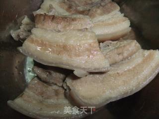 梅菜扣肉的做法步骤：2