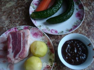 美味拌面——土豆肉丁炸酱面的做法步骤：1