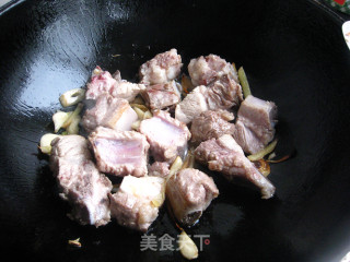 竹笋炖排骨的做法步骤：9