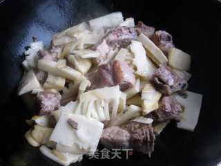 竹笋炖排骨的做法步骤：10