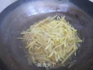 土豆丝炒韭菜的做法步骤：7