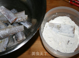 【味道独特，难以忘怀】鱼香红烧带鱼的做法步骤：6