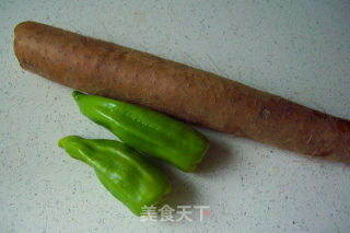 青椒炒山药的做法步骤：1
