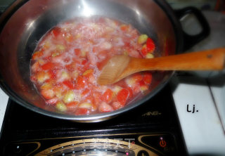 草莓酱制作的做法步骤：8