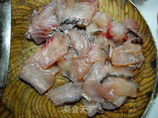 雪菜蒸鱼豆腐的做法步骤：1