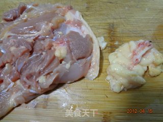 鸡腿鹌鹑蛋的做法步骤：1