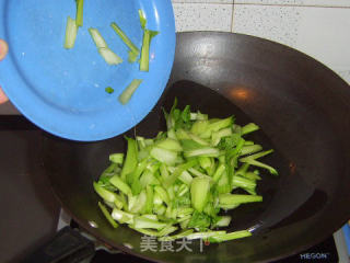 小白菜炒香菇的做法步骤：7