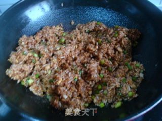 多吃一碗才过瘾——杏鲍菇茶香酱油炒饭的做法步骤：12