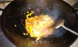 泡椒子姜牛肉的做法步骤：4