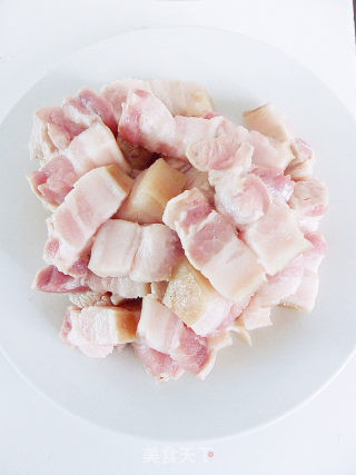 【香糯无比，入口即化】 美味红烧肉的做法步骤：2