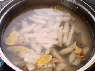 美味鲜汤——萝卜火腿肉片汤的做法步骤：7