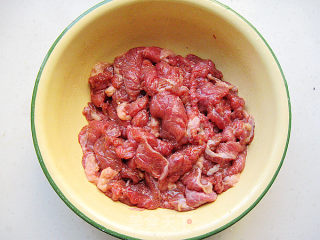 杏鲍菇炒牛肉的做法步骤：1