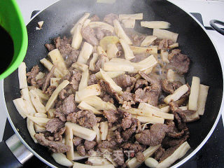 杏鲍菇炒牛肉的做法步骤：11