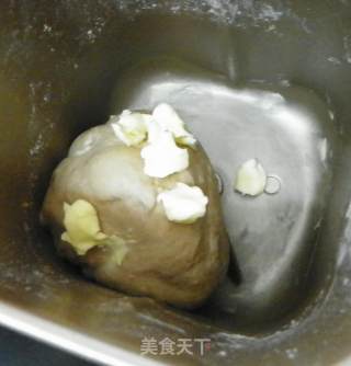 黑啤黑麦欧包的做法步骤：3