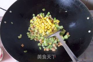 莴笋玉米炒肉丁的做法步骤：7