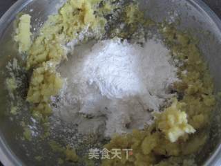 双色糯米薯球的做法步骤：4
