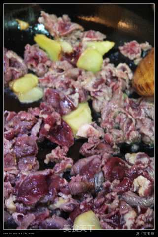 牛肉片莴笋的做法步骤：5