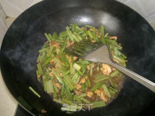芹菜炒肉的做法步骤：4