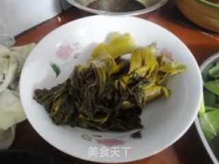 酸菜扣肉的做法步骤：2
