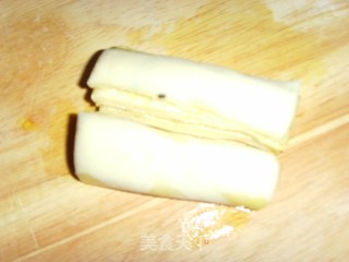 香甜炼乳花卷的做法步骤：8