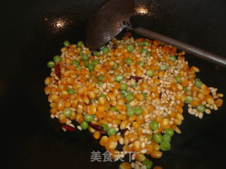 松子玉米的做法步骤：2