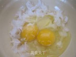银耳摊鸡蛋的做法步骤：2