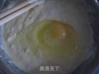 玉米面鸡蛋饼的做法步骤：2