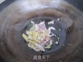 番茄鱿鱼丝的做法步骤：3