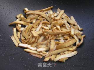 好看也好吃——五彩炒时蔬的做法步骤：1