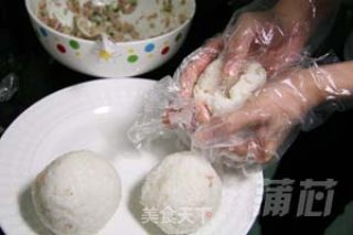DIY吞拿鱼饭团的做法步骤：6