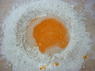 花色面点--西瓜包的做法步骤：2