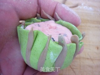 花色面点--西瓜包的做法步骤：6