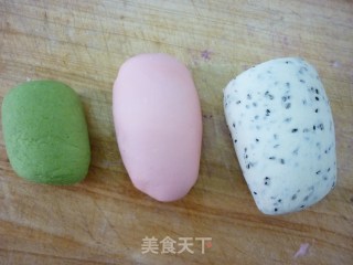 花色面点---火龙果的做法步骤：3