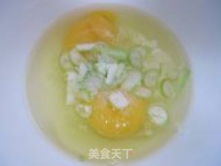 木耳炒鸡蛋的做法步骤：2