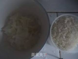 银耳粥的做法步骤：1