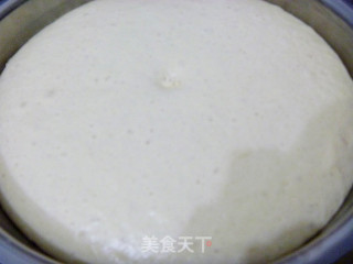 【怡汝私房烘焙】面包简单做---香葱火腿面包块的做法步骤：2