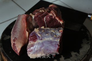 卤牛肉的做法步骤：2