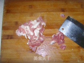 老北京家常炸酱面的做法步骤：1