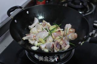 蚝味鸡仔煲的做法步骤：4