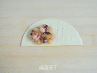 淡淡的紫色馅料—蓝莓什锦派的做法步骤：10