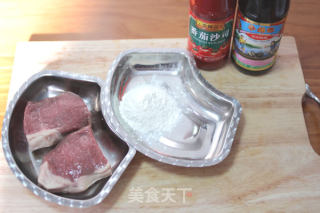 香煎牛扒的做法步骤：1