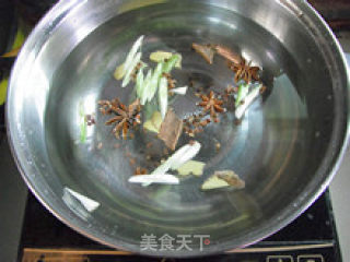 夏日小凉菜—泡椒凤爪的做法步骤：3