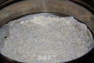 葱香甜炒糯米的做法步骤：1