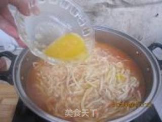 西红柿鸡蛋面的做法步骤：5