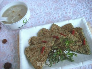 荠菜豆渣饼的做法步骤：9