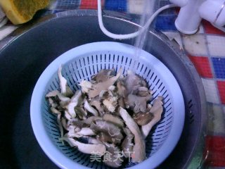 凉拌平菇的做法步骤：2