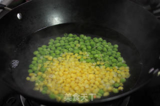 豌豆拌虾仁的做法步骤：2