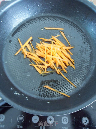 鸡蛋炒河粉的做法步骤：6