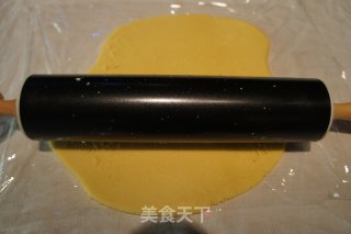 【我的烘培时间】最爱饼干之---蛋黄香酥饼干（焦糖、印花）的做法步骤：14