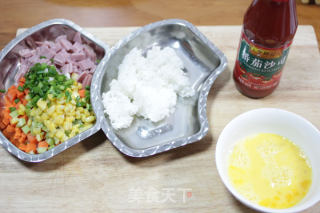 茄汁蛋包饭的做法步骤：1